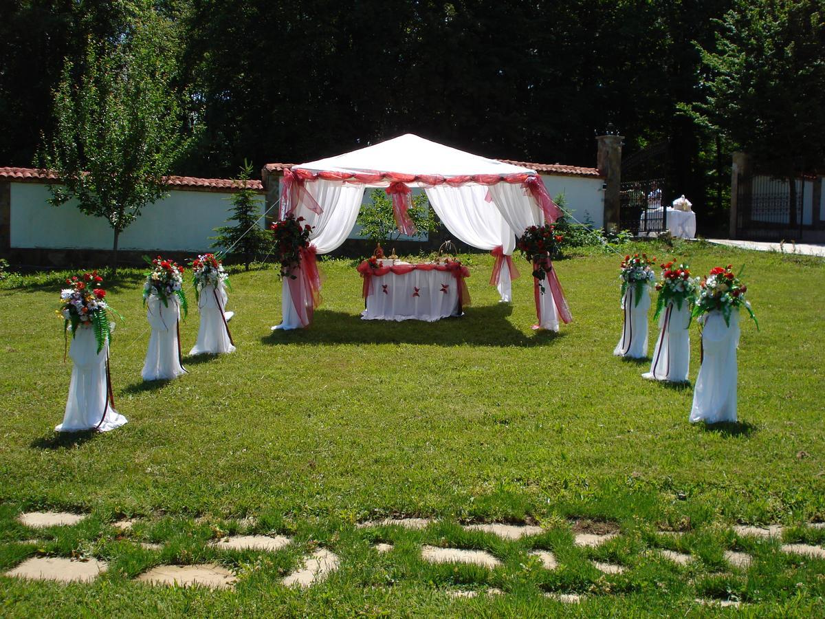 Kovanlika Hotel Razgrad Ngoại thất bức ảnh