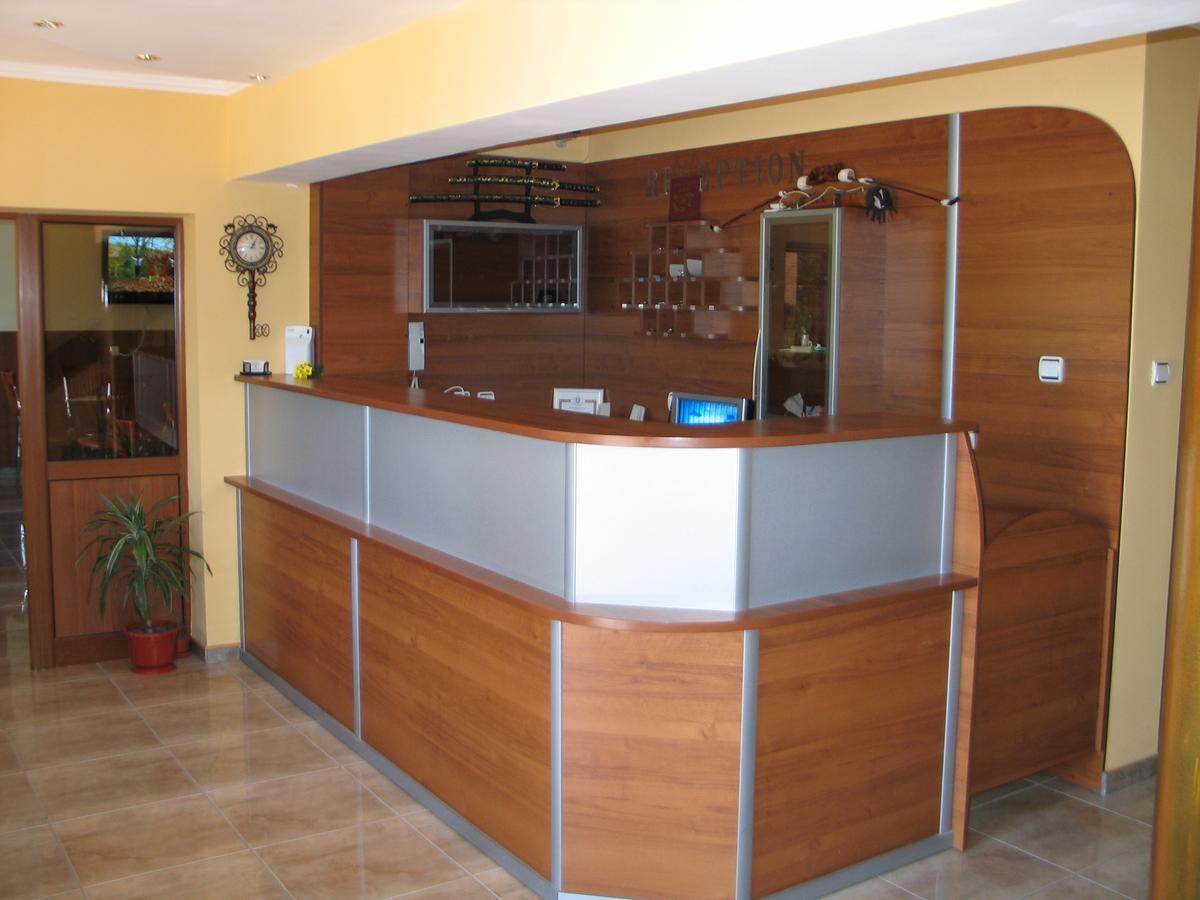 Kovanlika Hotel Razgrad Ngoại thất bức ảnh
