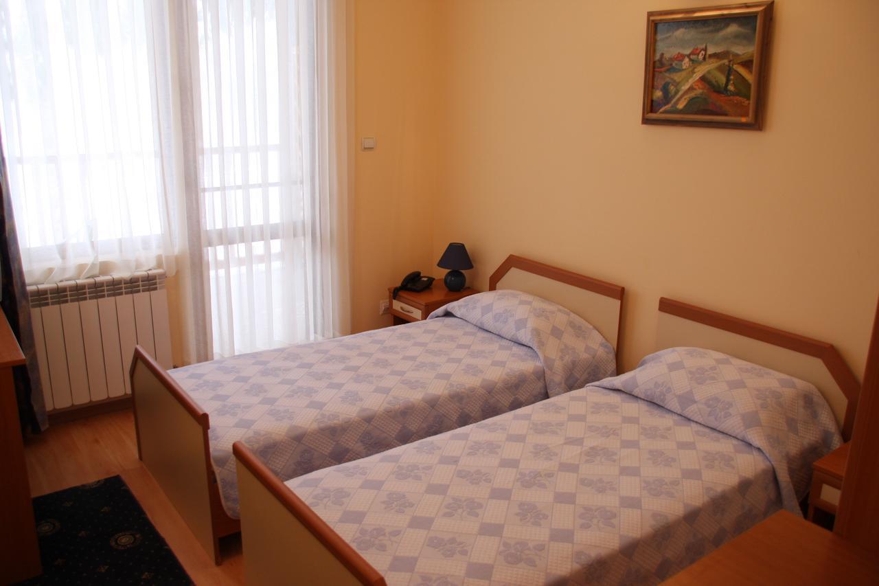 Kovanlika Hotel Razgrad Ngoại thất bức ảnh