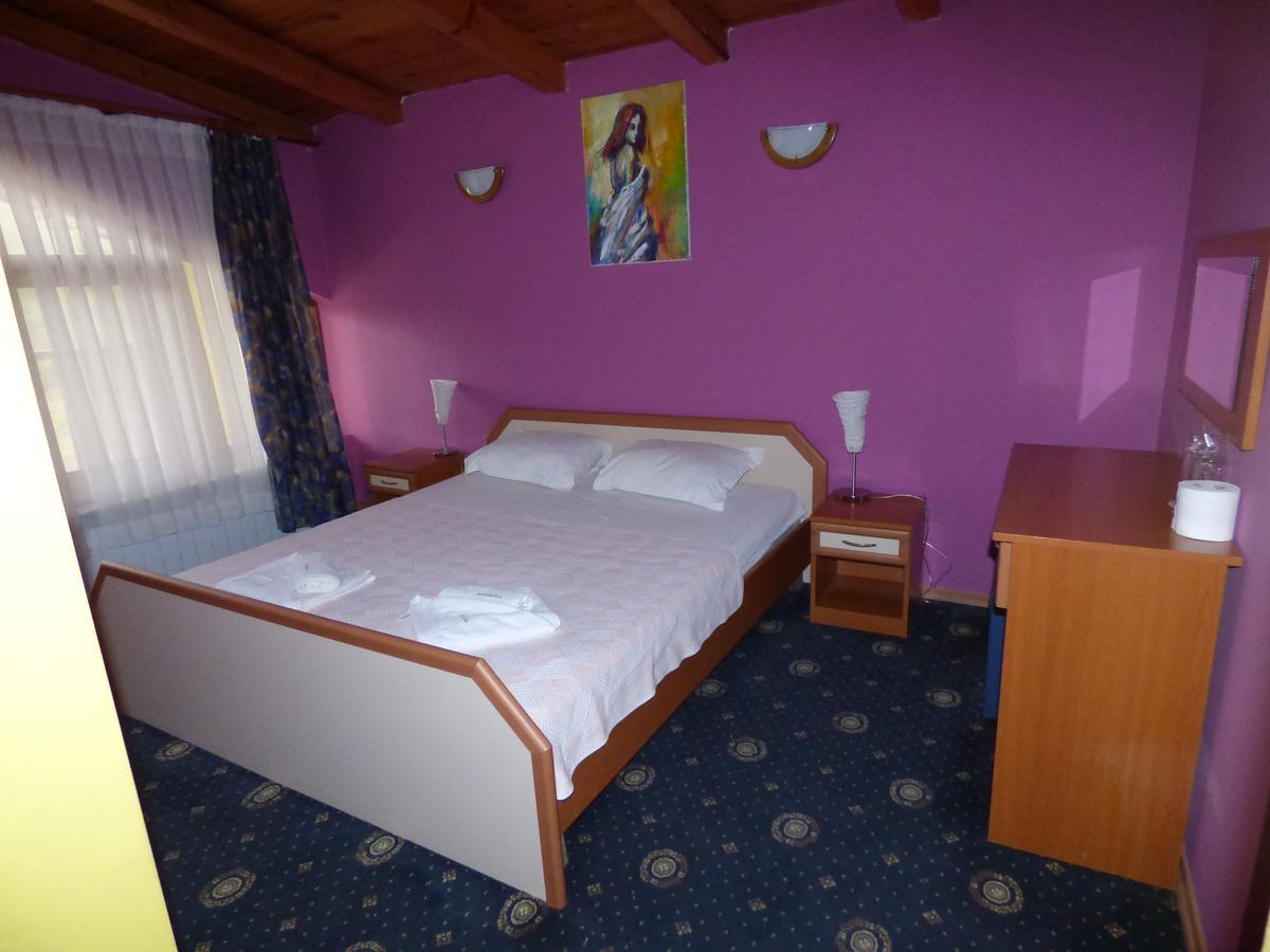 Kovanlika Hotel Razgrad Ngoại thất bức ảnh